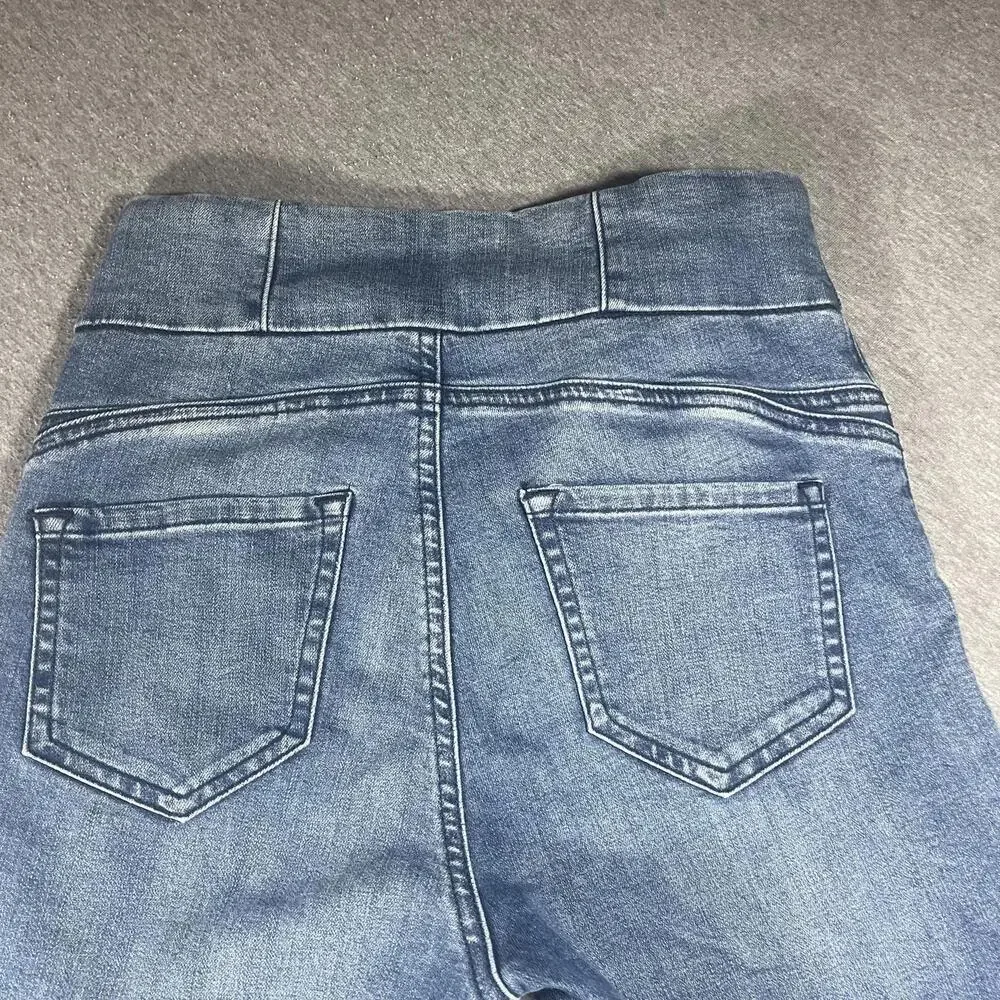 Ivanka Trump Light Blue Denim Woman’s Size 8 skinny elastic waist casual jesns - Picture 4 of 8